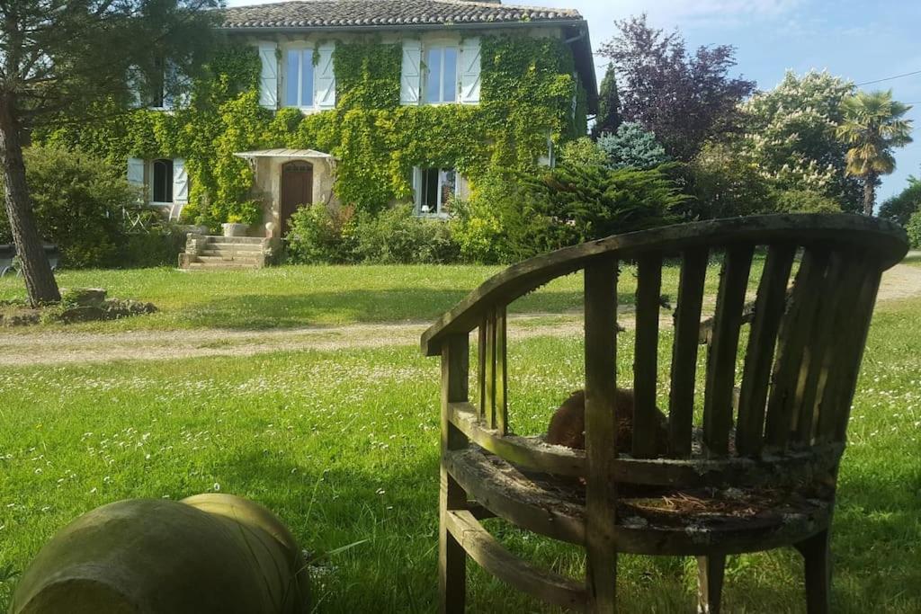 Maison du 18é de charme au calme Idrac-Respailles Esterno foto